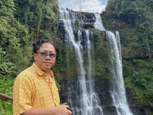 Waranon ลาว จำปาสัก น้ำตกตาดเยือง เมืองปากเซ