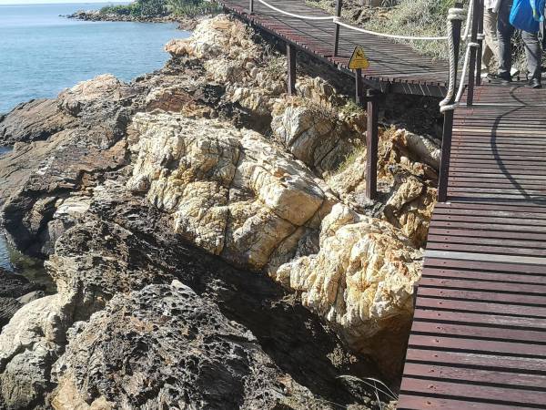 Nares ไทย ระยอง เขาแหลมหญ้า มีดีมากกว่าที่คุณคิด