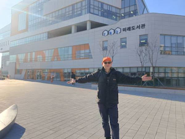 เที่ยวเกาหลีใต้ คังว็อน ห้องสมุดแห่งอนาคต (Future library) มหาวิทยาลัยคังว็อน 