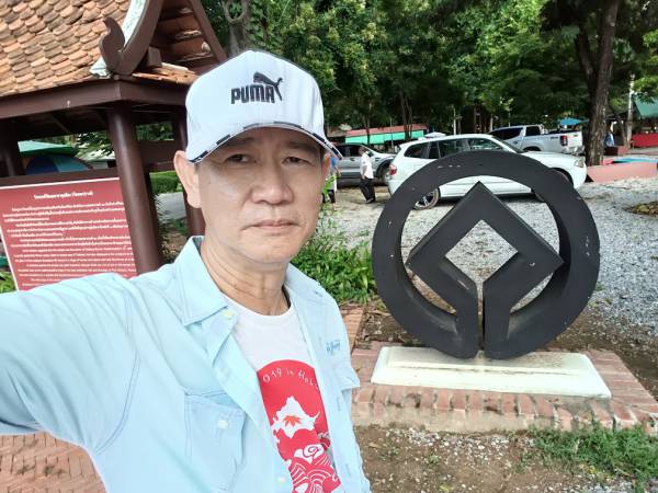 เที่ยวสุโขทัย ศรีสัชนาลัย วัดพระศรีรัตนมหาธาตุราชวรวิหาร 