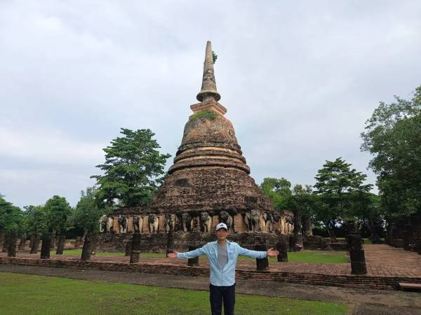 เที่ยวสุโขทัย เมือง วัดช้างรอบ (Wat Chang Rop)
