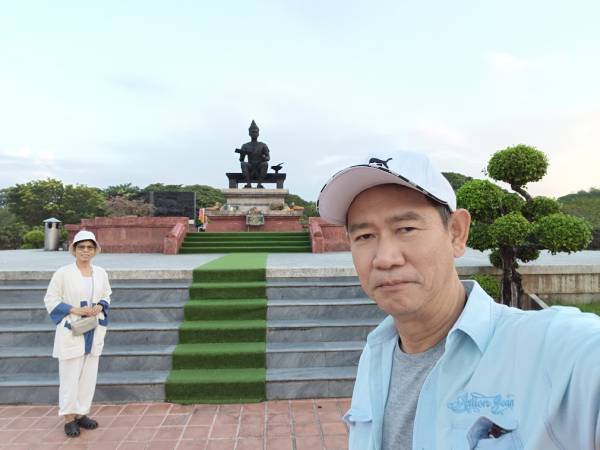 เที่ยวสุโขทัย เมือง อุทยานประวัติศาสตร์สุโขทัย พระบรมราชานุสาวรีย์พ่อขุนรามคำแหงมหาราช