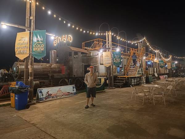 เที่ยวอุบลราชธานี วารินชำราบ ตลาดฮักมูล..เดิน-ชิม-ฮิม-มูล