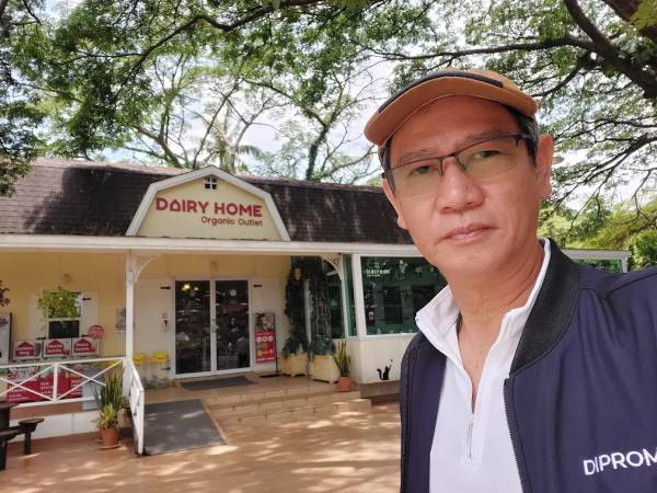เที่ยวนครราชสีมา ปากช่อง ร้านอาหารแดรี่โฮม ชมสวน