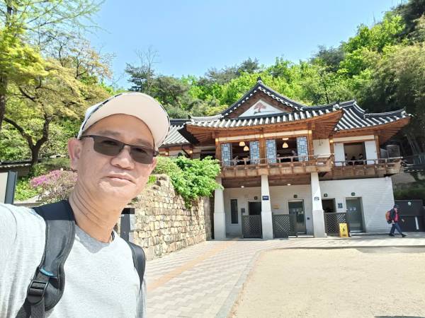 เที่ยวเกาหลีใต้ โซล จุง ภูเขานัมซาน ร้านอาหารในบริเวณ 