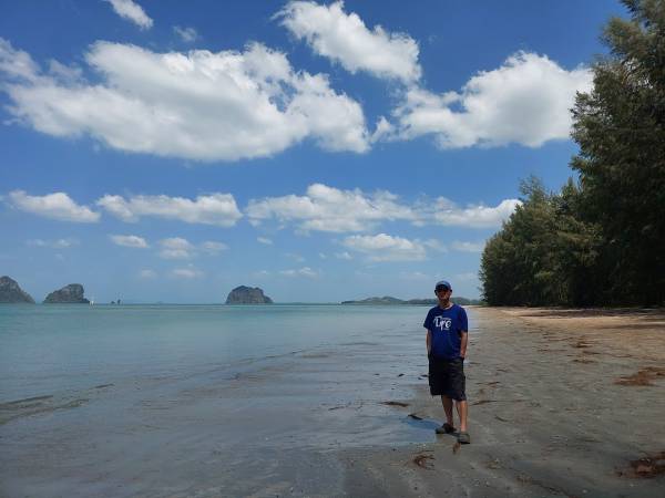 เที่ยวตรัง กันตัง อุทยานแห่งชาติหาดเจ้าไหม หาดปากเม็ง (Pak Meng Beach)