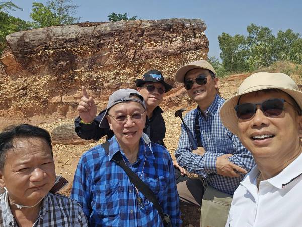 Waranon ไทย นครราชสีมา เตาถลุงเหล็กบนที่ราบสูงโคราช