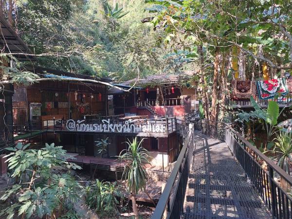 เที่ยวเชียงใหม่ เชียงดาว บ้านแม่แมะ บ้านระเบียงน้ำ