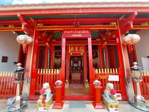 เที่ยวสงขลา เมือง ศาลเจ้าพ่อหลักเมืองสงขลา ( Songkhla City Pillar Shrine)