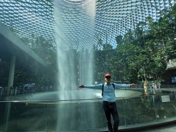 เที่ยวสิงคโปร์ ท่าอากาศยานนานาชาติ ชางงี จิวเวล (Jewel Changi)