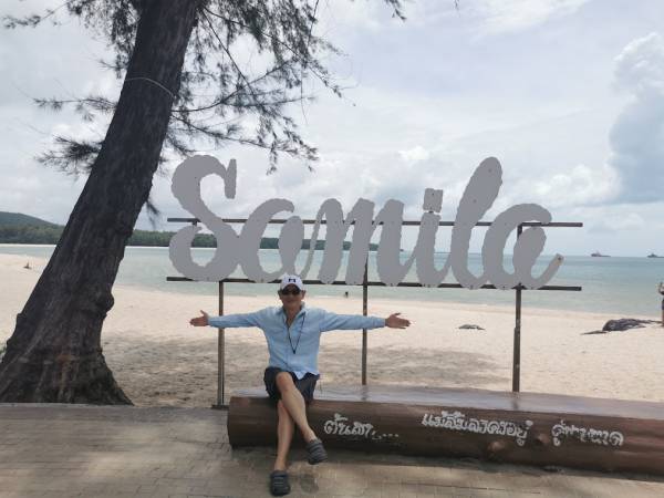 เที่ยวสงขลา เมือง หาดสมิหลา (Samila Beach)