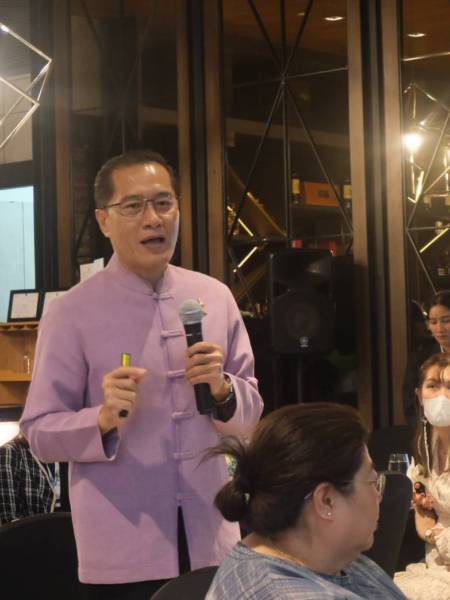 The Leader InSight สัมภาษณ์วีระศักดิ์ โควสุรัตน์ รวมทุกตอน