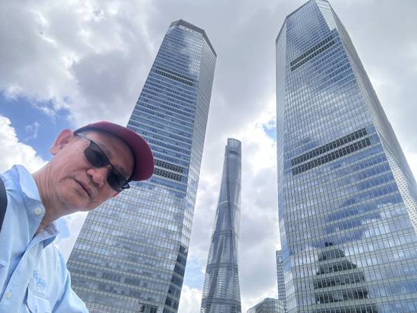 เที่ยวจีน เซี่ยงไฮ้ ลู่เจียจุ่ย อาคารเซี่ยงไฮ้ IFC