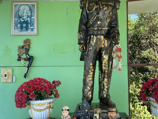 เที่ยวชลบุรี สัตหีบ แสมสาร ศาลกรมหลวงชุมพร จุดชมวิวทะเลแสมสาร