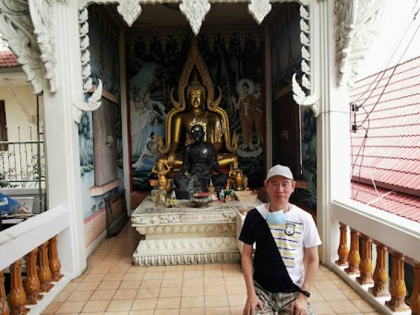 เที่ยวชลบุรี บางละมุง พัทยา วัดเขาพระบาท (Khao Phra Bat)