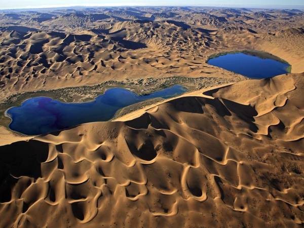 เที่ยวจีน  ทะเลทรายทากลามากัน (Taklamakan Desert)