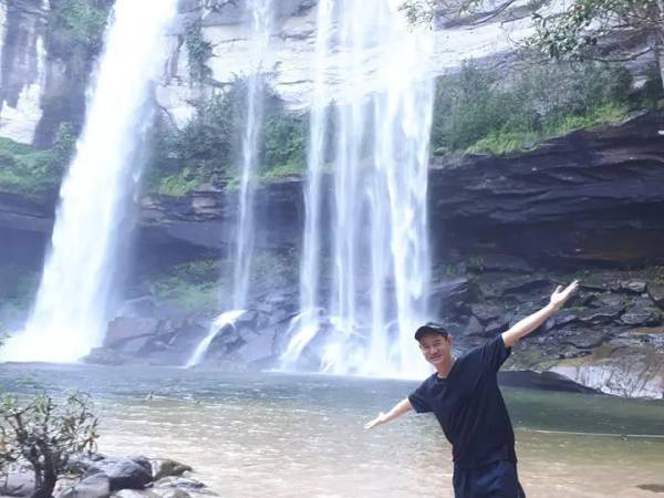 เที่ยวอุบลราชธานี นาจะหลวย ภูจองนายอย น้ำตกห้วยหลวง (Huai Luang Waterfall) 