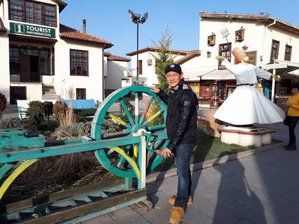 เที่ยวตุรกี คอนย่า พิพิธภัณฑ์เมฟลานา (Travel Turkey Konya Mevlana Museum)
